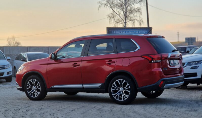 Mitsubishi Outlander 2.2 DI-D Intense 4WD 7Miest full