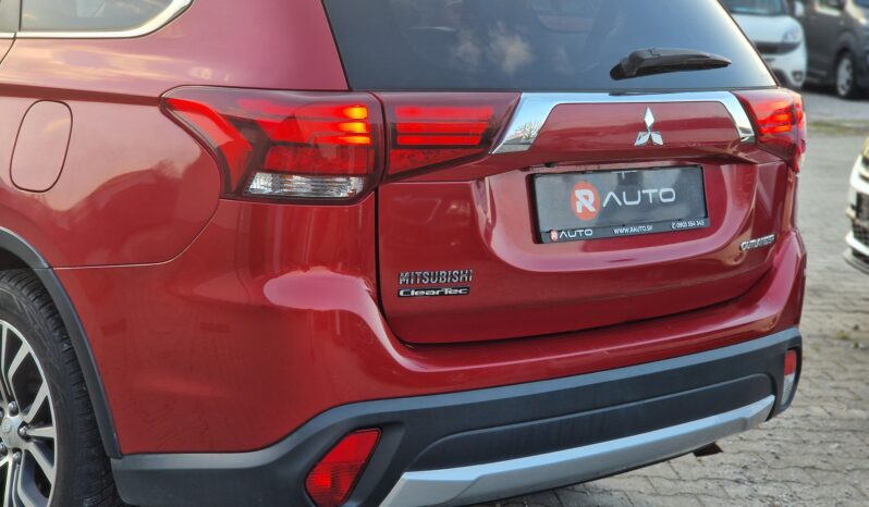 Mitsubishi Outlander 2.2 DI-D Intense 4WD 7Miest full
