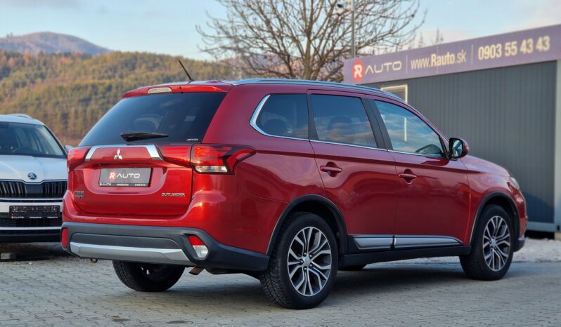 Mitsubishi Outlander 2.2 DI-D Intense 4WD 7Miest full