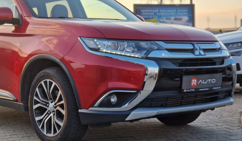 Mitsubishi Outlander 2.2 DI-D Intense 4WD 7Miest full