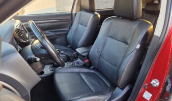 Mitsubishi Outlander 2.2 DI-D Intense 4WD 7Miest full