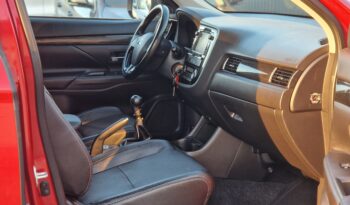 Mitsubishi Outlander 2.2 DI-D Intense 4WD 7Miest full