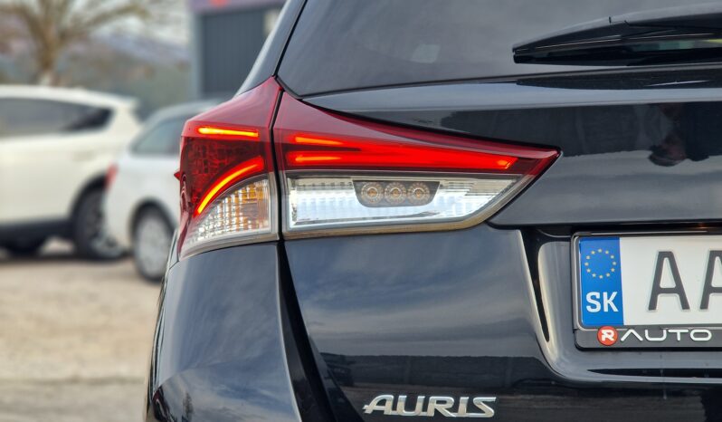 Toyota Auris Touring Sports 1.2 Turbo Executive full