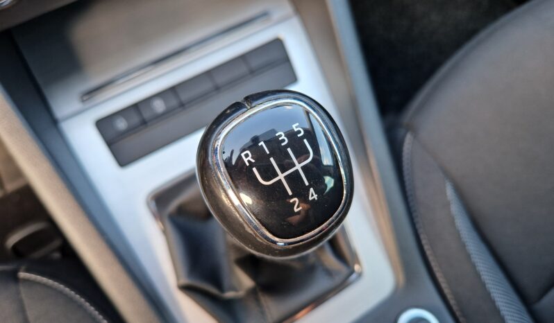 Škoda Octavia Combi 1.6 TDI SCR Active full