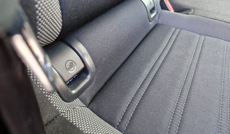 Škoda Octavia Combi 1.6 TDI SCR Active full